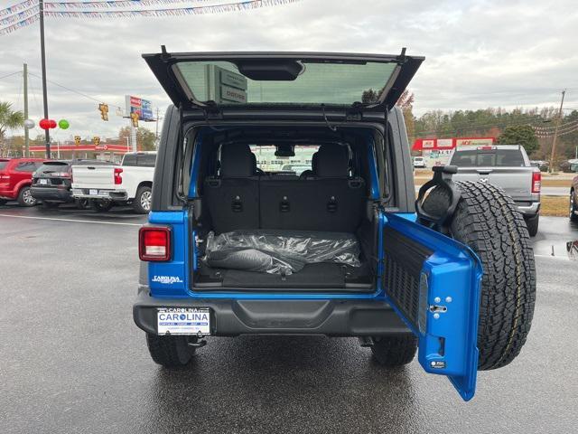 new 2025 Jeep Wrangler car, priced at $46,575