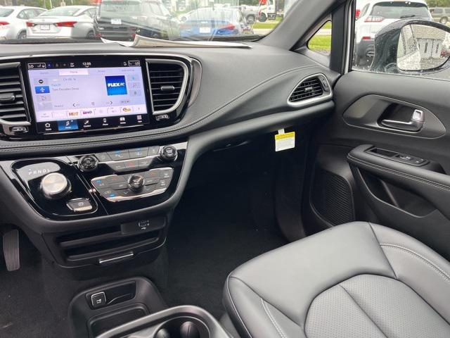 new 2026 Chrysler Pacifica car, priced at $44,368