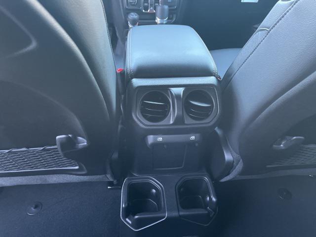 new 2025 Jeep Gladiator car, priced at $43,260