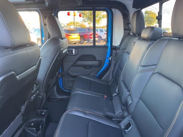 new 2025 Jeep Gladiator car, priced at $43,260