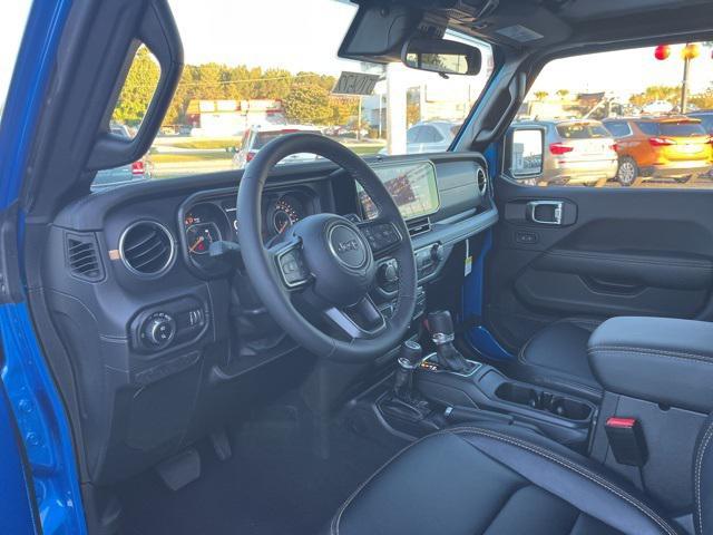 new 2025 Jeep Gladiator car, priced at $43,260