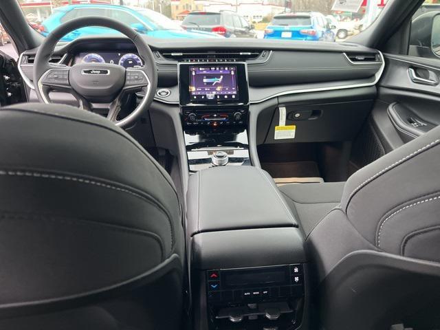 new 2025 Jeep Grand Cherokee L car, priced at $34,298