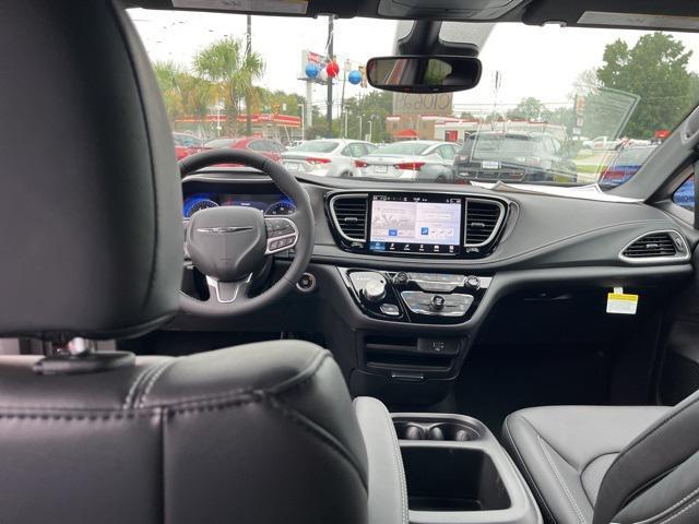 new 2026 Chrysler Pacifica car, priced at $44,386