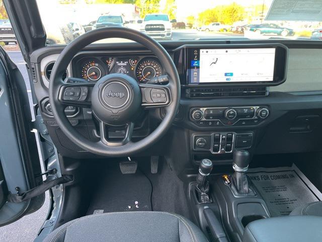 new 2025 Jeep Gladiator car, priced at $42,751