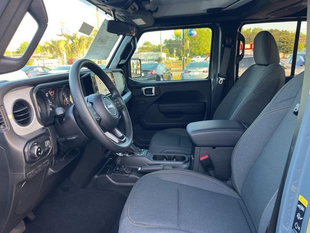 new 2025 Jeep Gladiator car, priced at $42,751