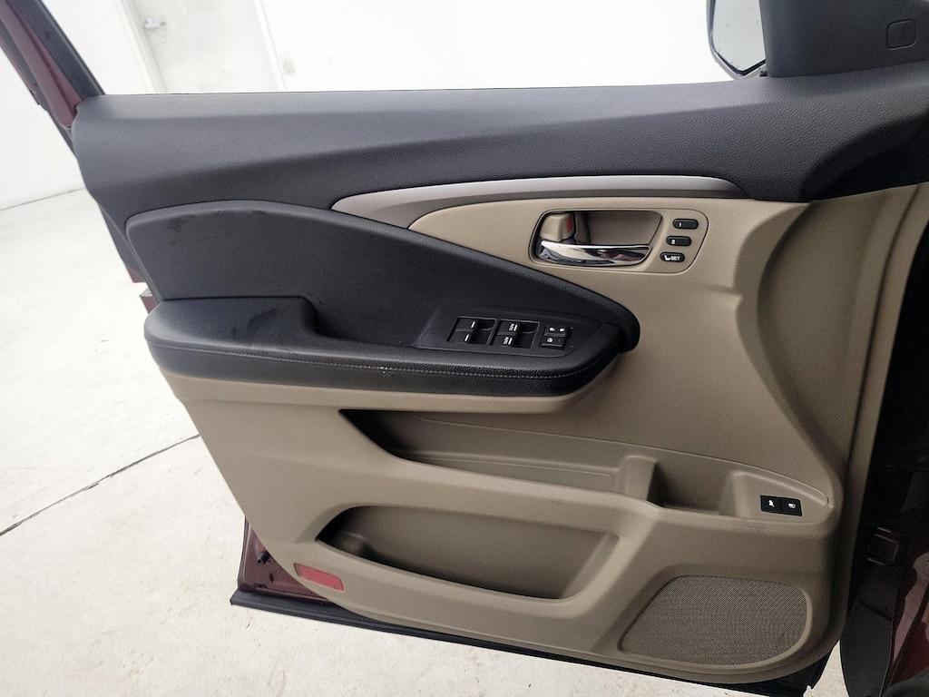 used 2019 Honda Pilot car, priced at $27,998
