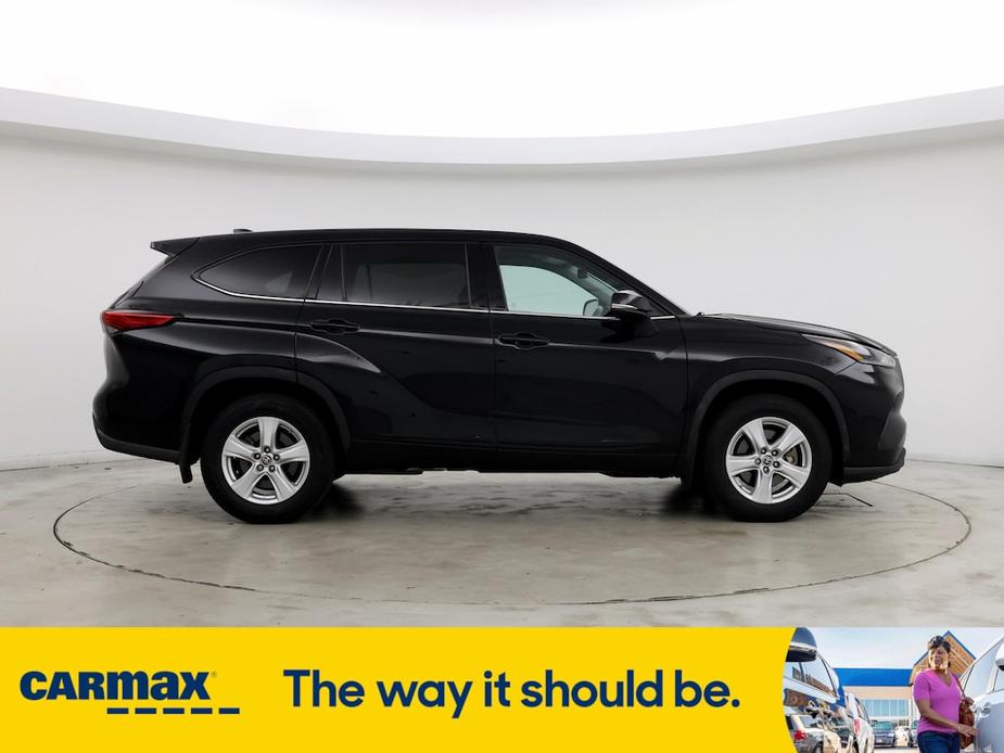 used 2021 Toyota Highlander car, priced at $27,998