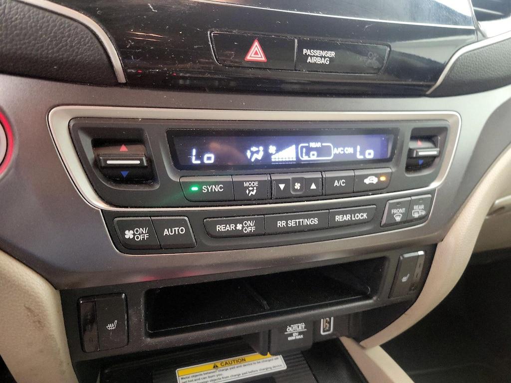 used 2022 Honda Pilot car, priced at $34,998