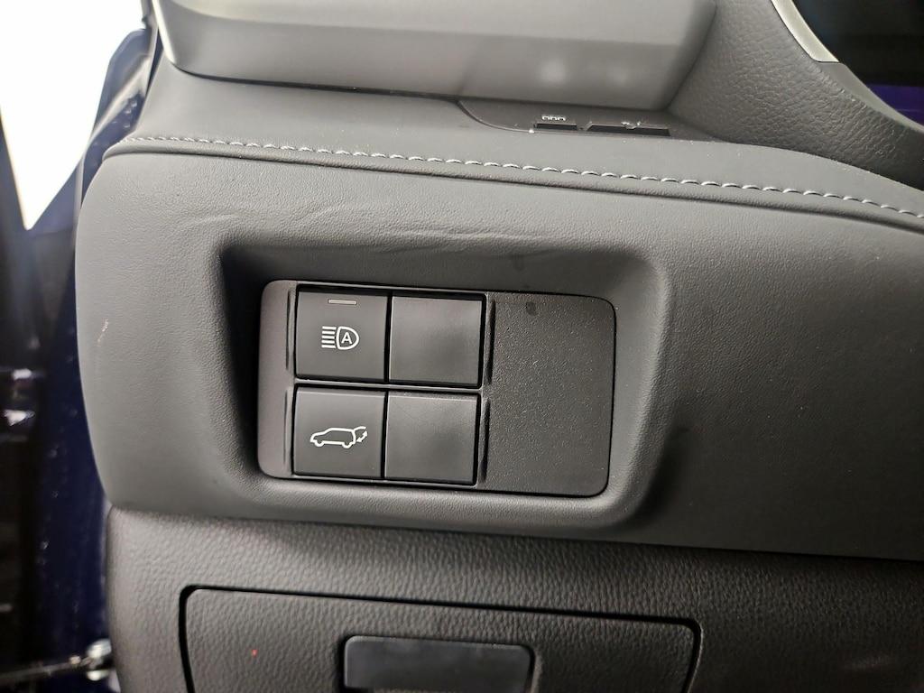 used 2022 Toyota Highlander car, priced at $37,998