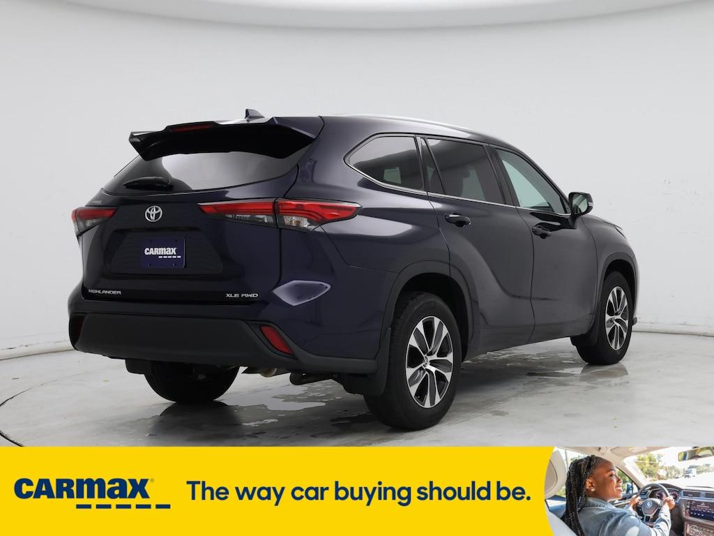 used 2022 Toyota Highlander car, priced at $37,998