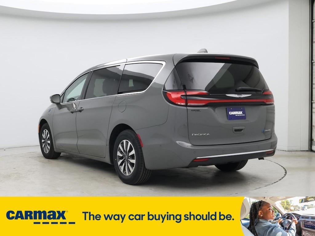 used 2022 Chrysler Pacifica Hybrid car, priced at $27,998