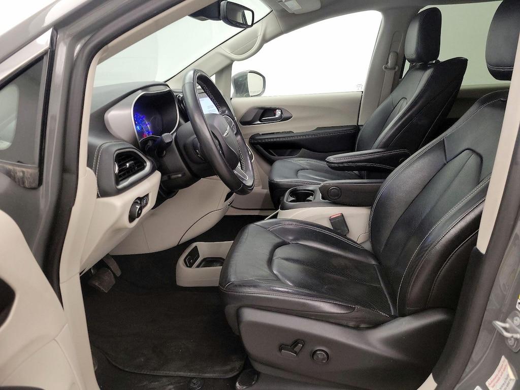 used 2022 Chrysler Pacifica Hybrid car, priced at $27,998