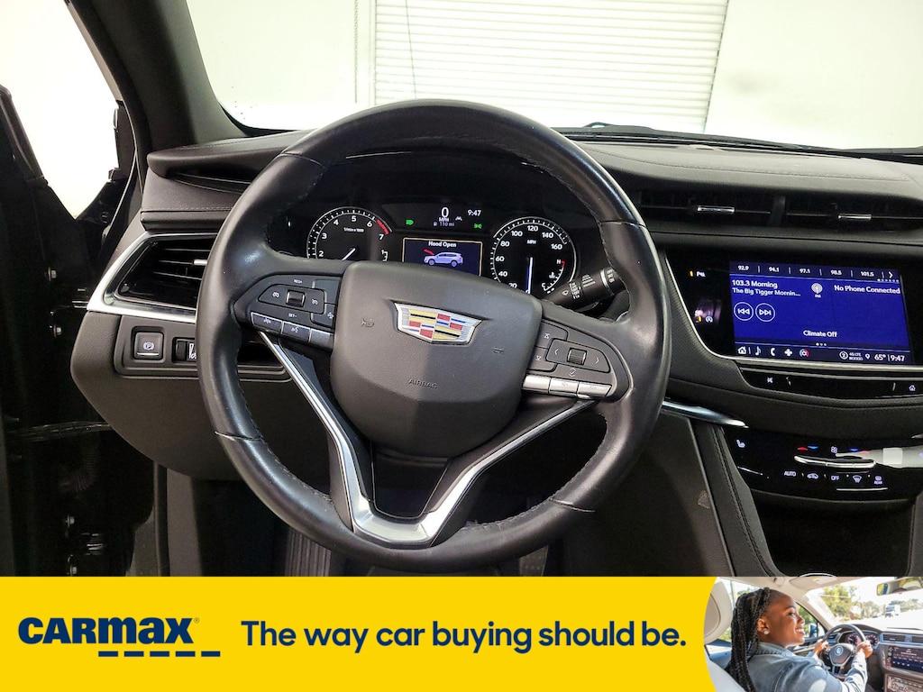 used 2022 Cadillac XT6 car, priced at $32,998