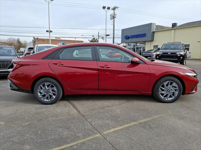 new 2025 Hyundai Elantra HEV car, priced at $27,175