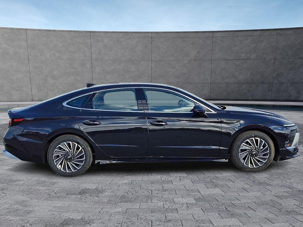 new 2026 Hyundai Sonata Hybrid car, priced at $34,105