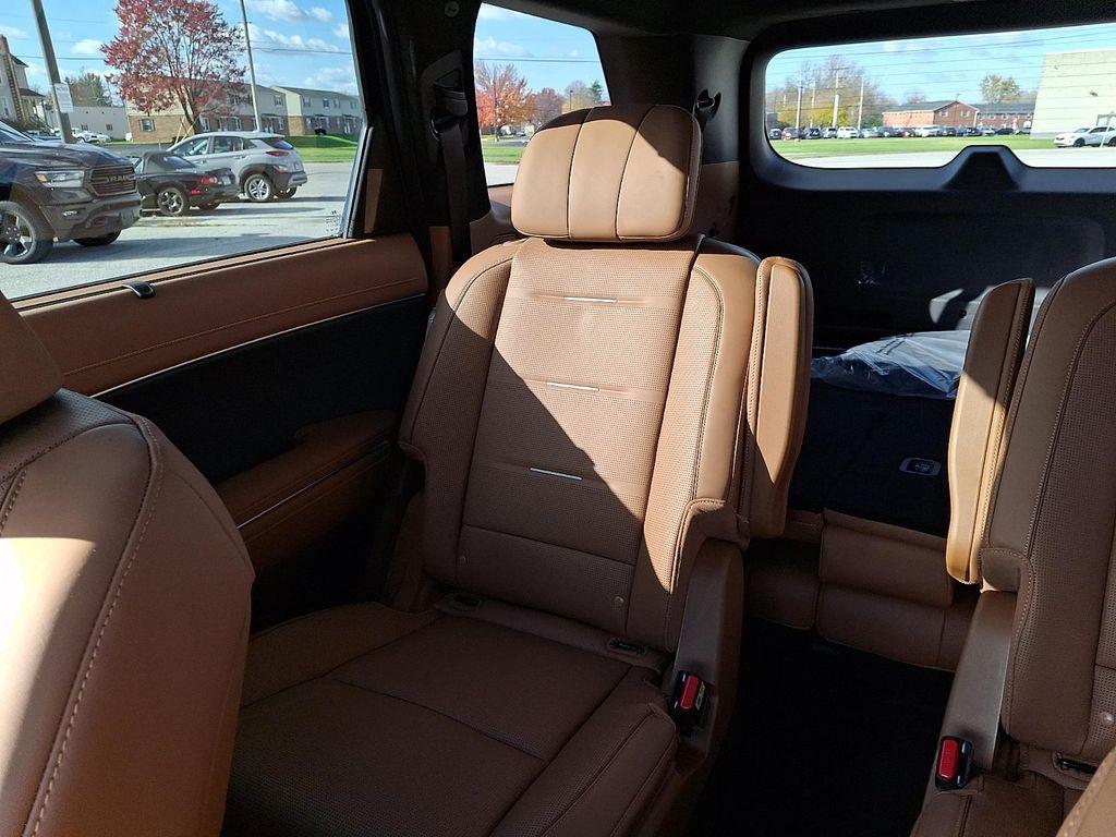 new 2026 Hyundai Palisade Hybrid car, priced at $60,625