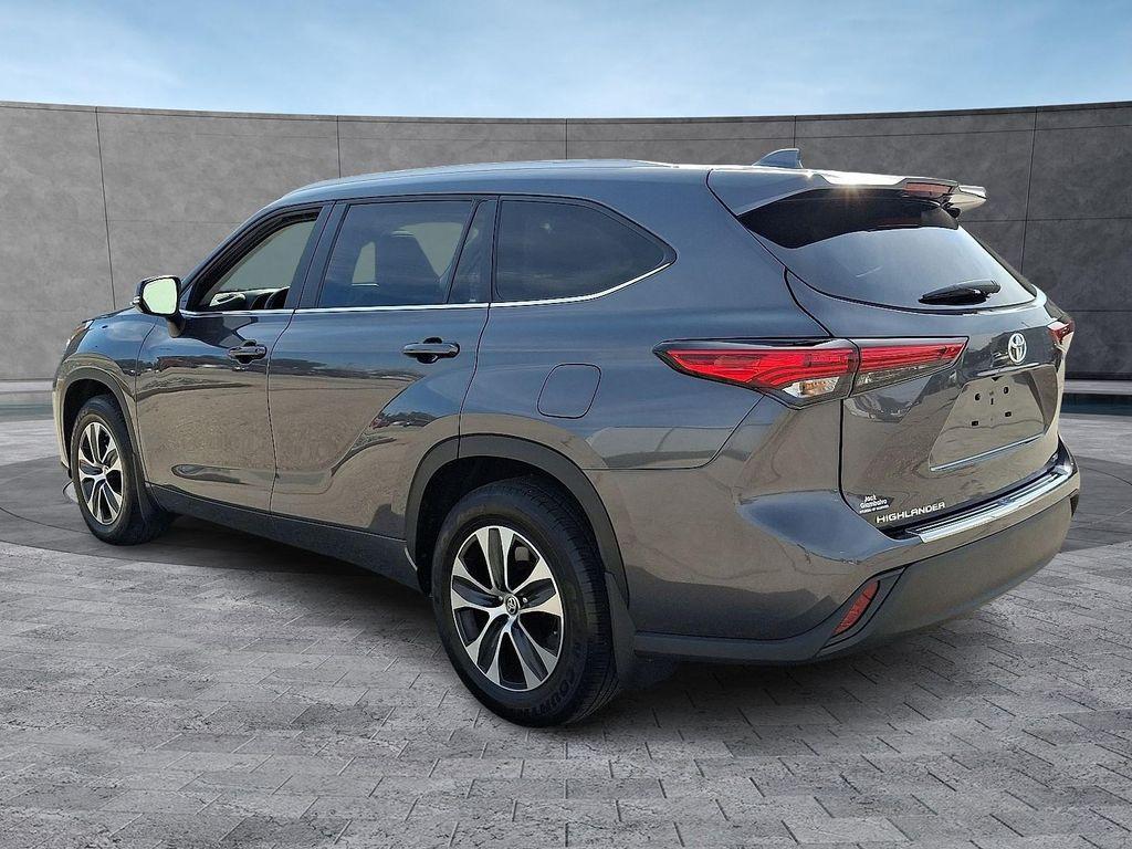 used 2023 Toyota Highlander car, priced at $37,994