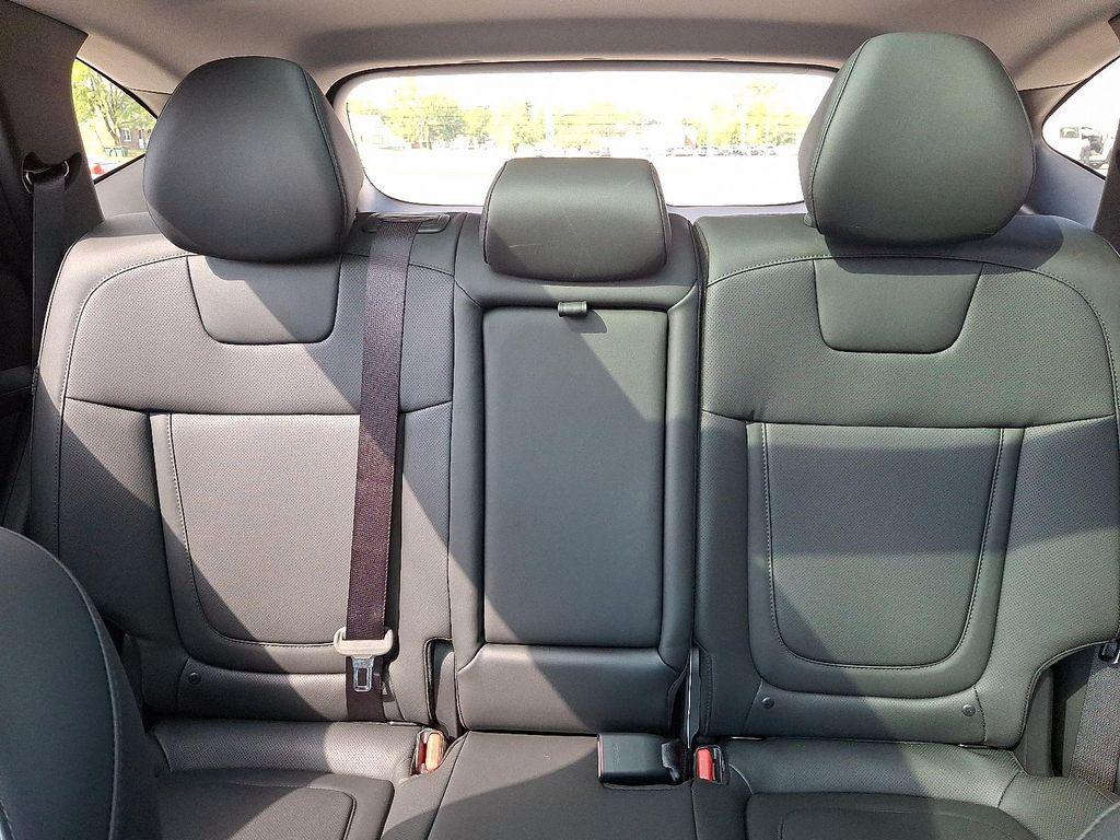 new 2025 Hyundai TUCSON Hybrid car, priced at $38,815