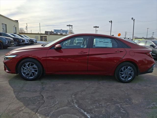 new 2024 Hyundai Elantra car, priced at $23,270