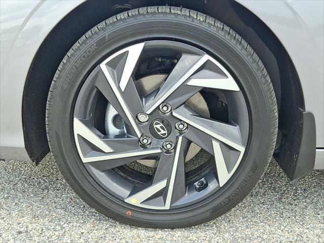 new 2025 Hyundai Elantra car, priced at $31,630