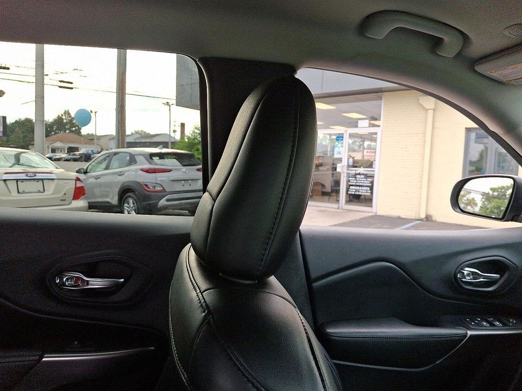 used 2020 Jeep Cherokee car, priced at $16,994