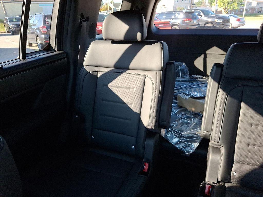 new 2026 Hyundai SANTA FE HEV car, priced at $53,170