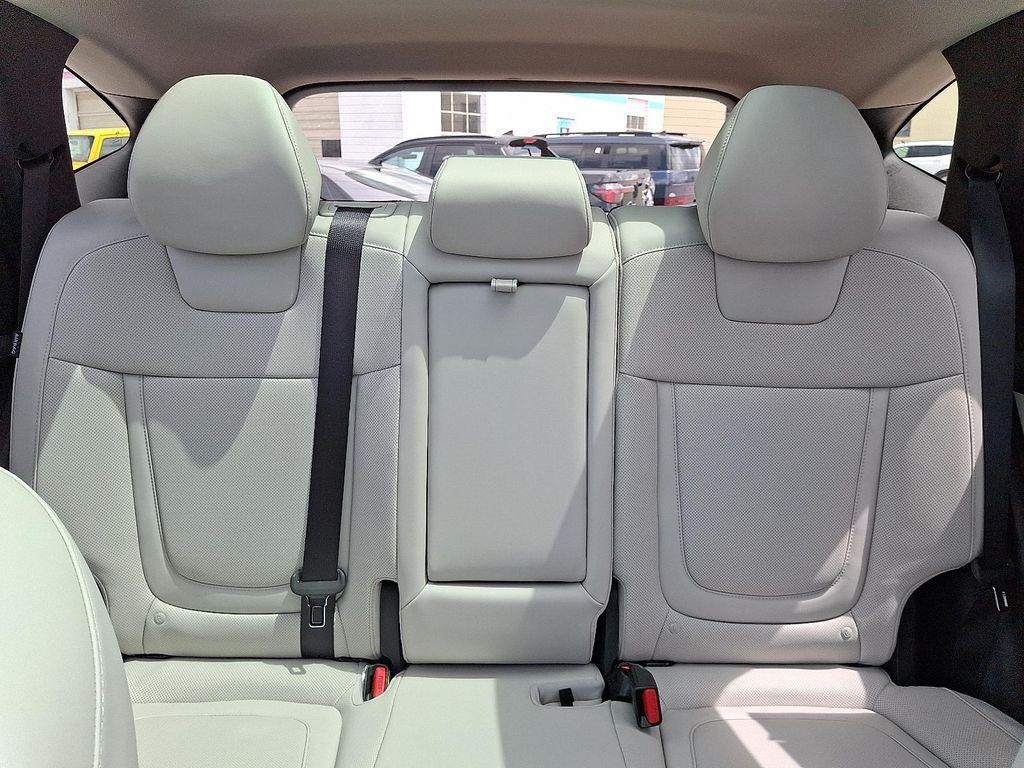 new 2025 Hyundai TUCSON Hybrid car, priced at $39,130
