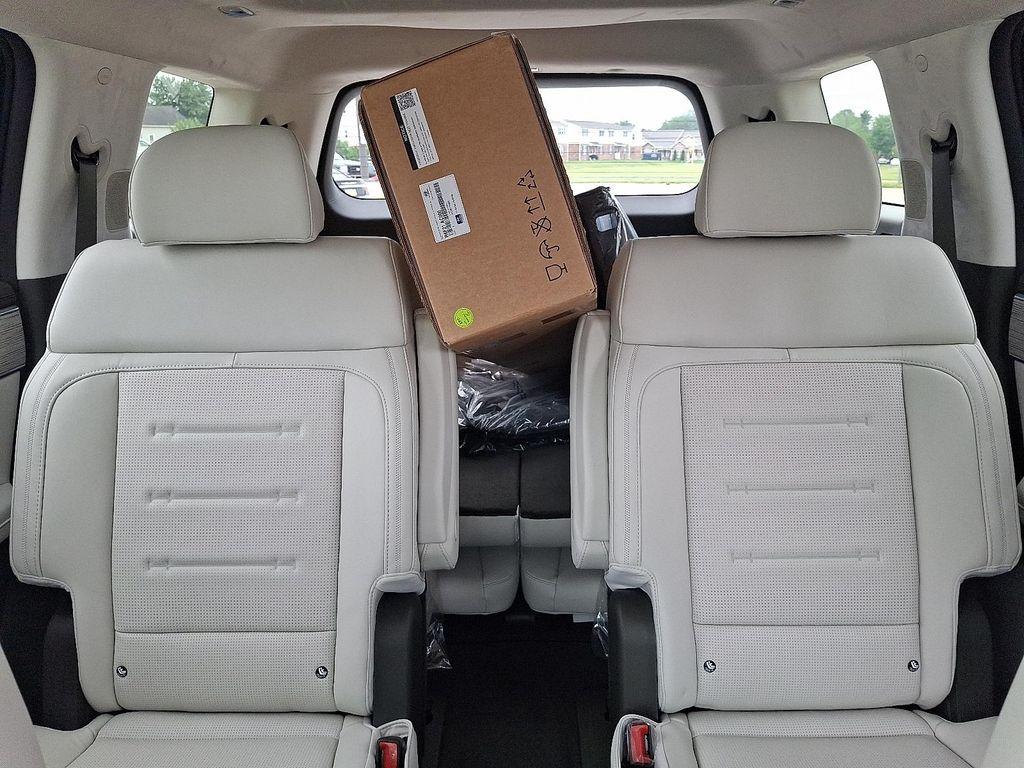 new 2025 Hyundai SANTA FE HEV car, priced at $53,010