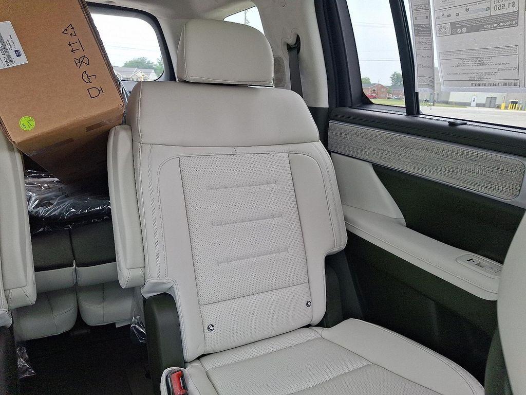 new 2025 Hyundai SANTA FE HEV car, priced at $53,010