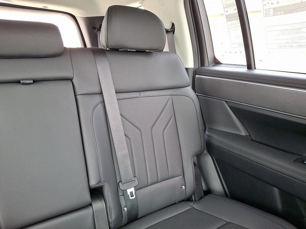 new 2025 Hyundai Santa Fe car, priced at $43,109