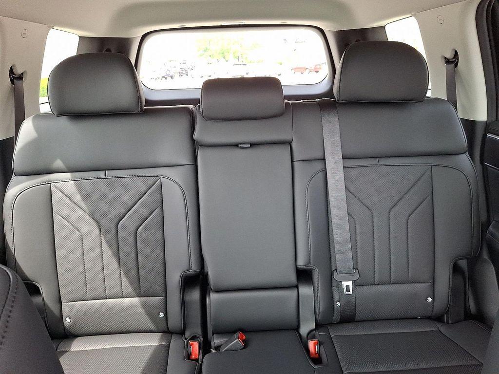 new 2025 Hyundai Santa Fe car, priced at $43,109