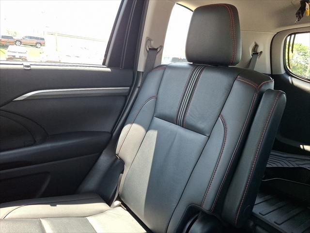 used 2019 Toyota Highlander car, priced at $25,994