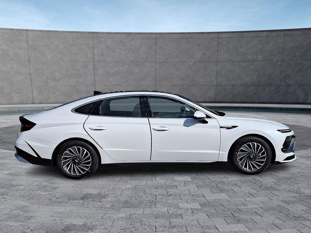 new 2026 Hyundai Sonata Hybrid car, priced at $40,350