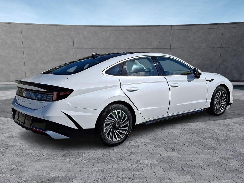 new 2026 Hyundai Sonata Hybrid car, priced at $40,350
