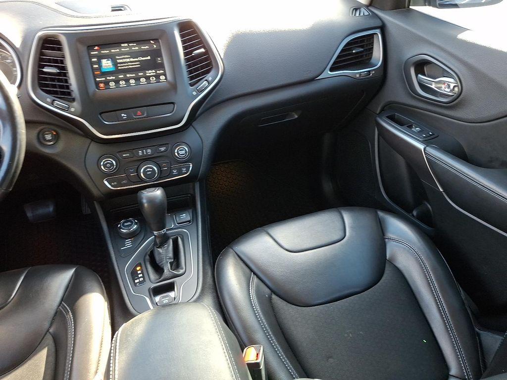 used 2019 Jeep Cherokee car, priced at $18,994