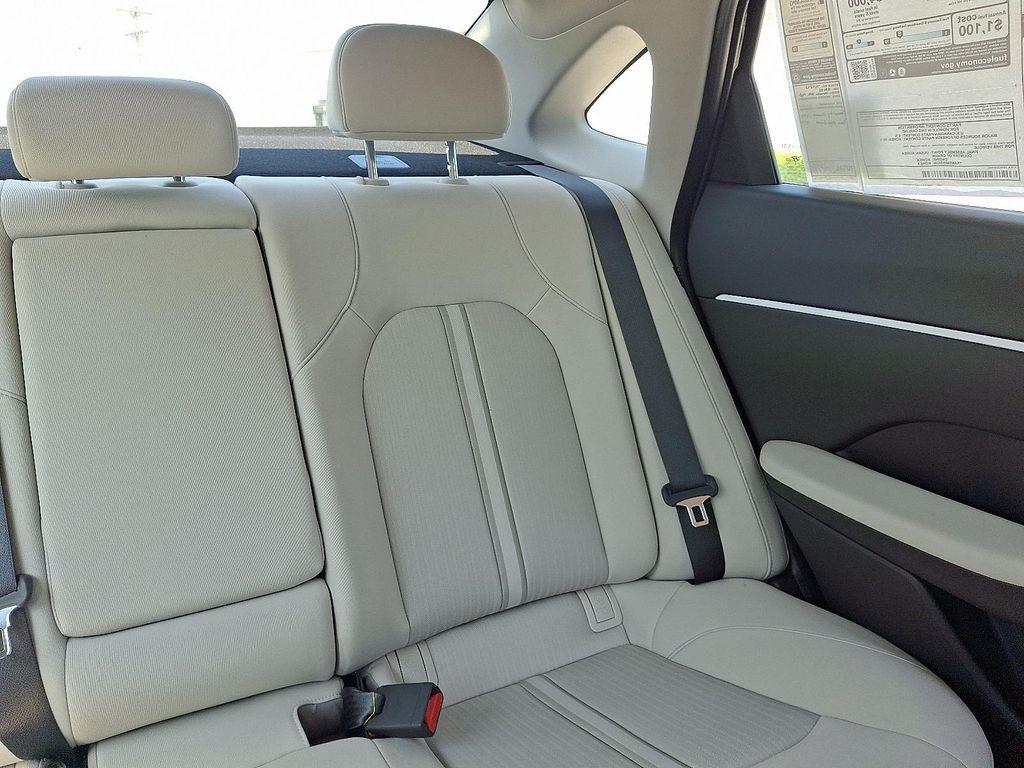 new 2025 Hyundai Sonata Hybrid car, priced at $33,120