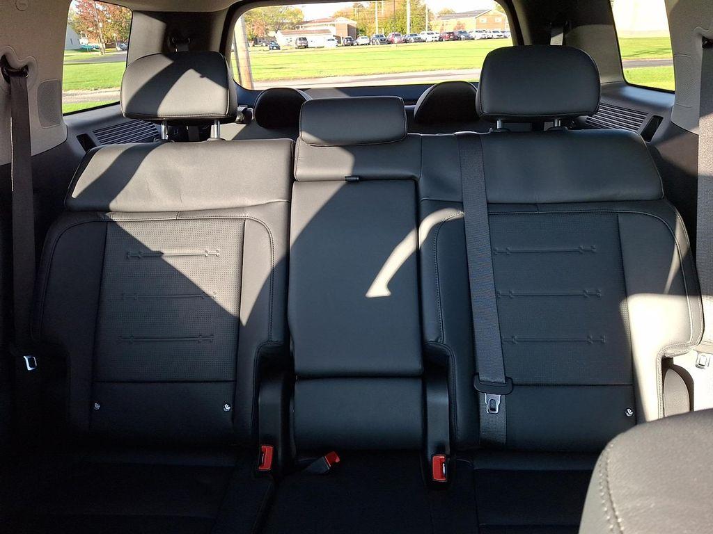 used 2024 Hyundai Santa Fe car, priced at $41,494