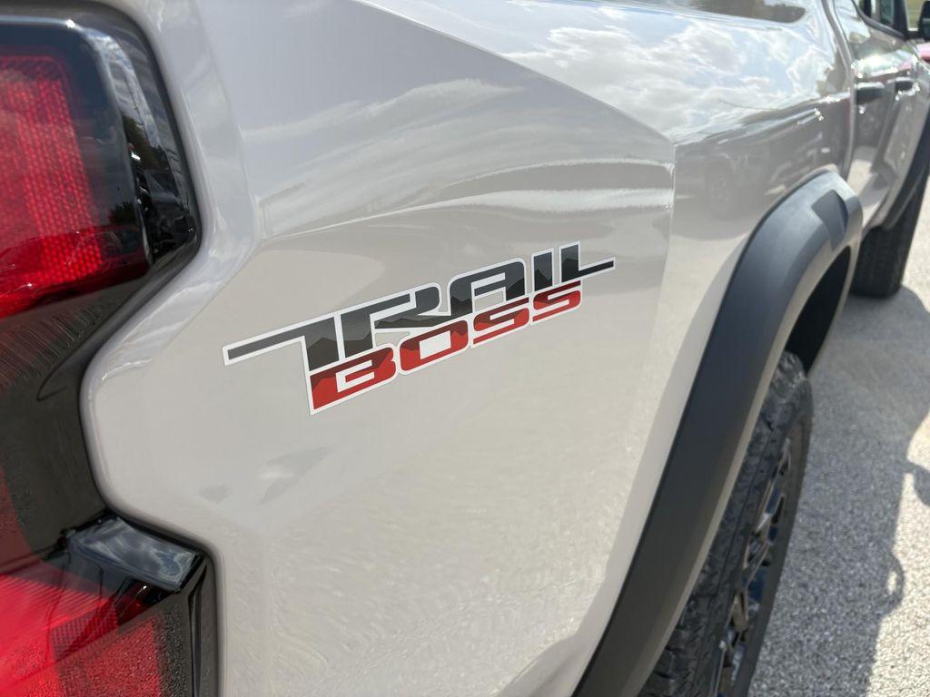 new 2026 Chevrolet Colorado car, priced at $44,295