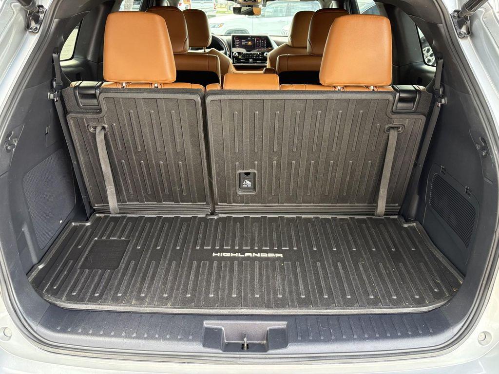 used 2021 Toyota Highlander car, priced at $35,889