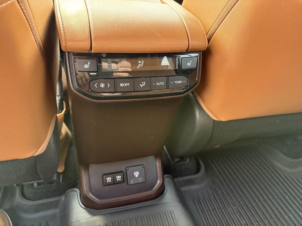 used 2021 Toyota Highlander car, priced at $35,889