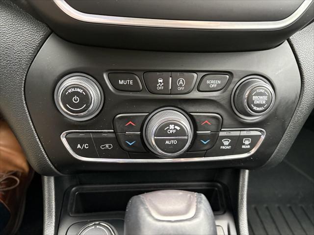 used 2022 Jeep Cherokee car, priced at $23,989