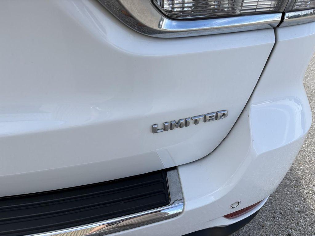 used 2018 Jeep Grand Cherokee car, priced at $14,989