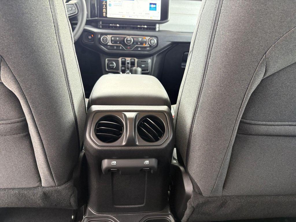 new 2025 Jeep Gladiator car, priced at $52,220