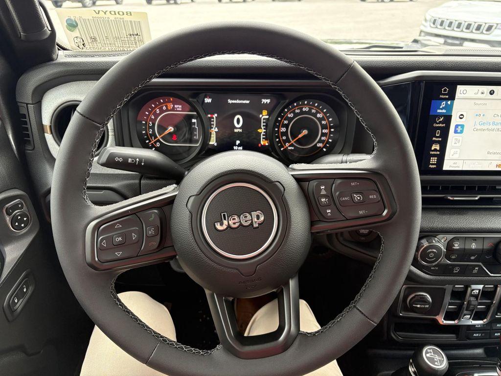 new 2025 Jeep Gladiator car, priced at $52,220