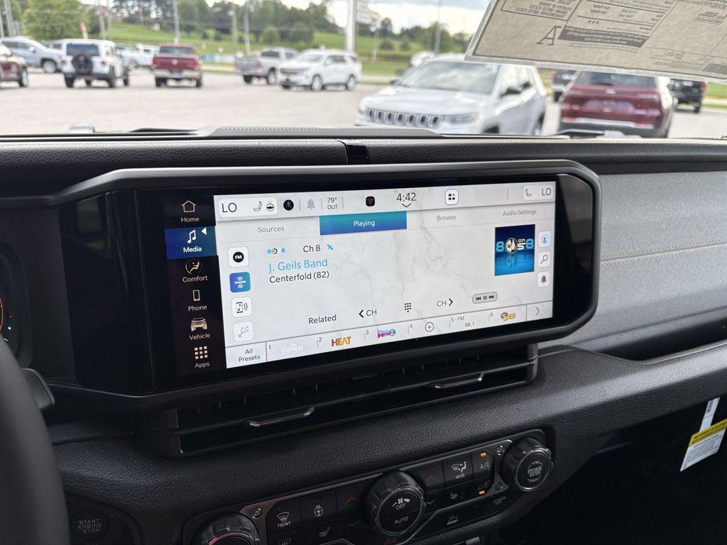 new 2025 Jeep Gladiator car, priced at $52,220