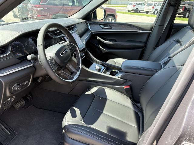 new 2025 Jeep Grand Cherokee car, priced at $48,643