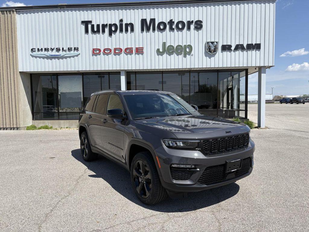 new 2025 Jeep Grand Cherokee car, priced at $48,981