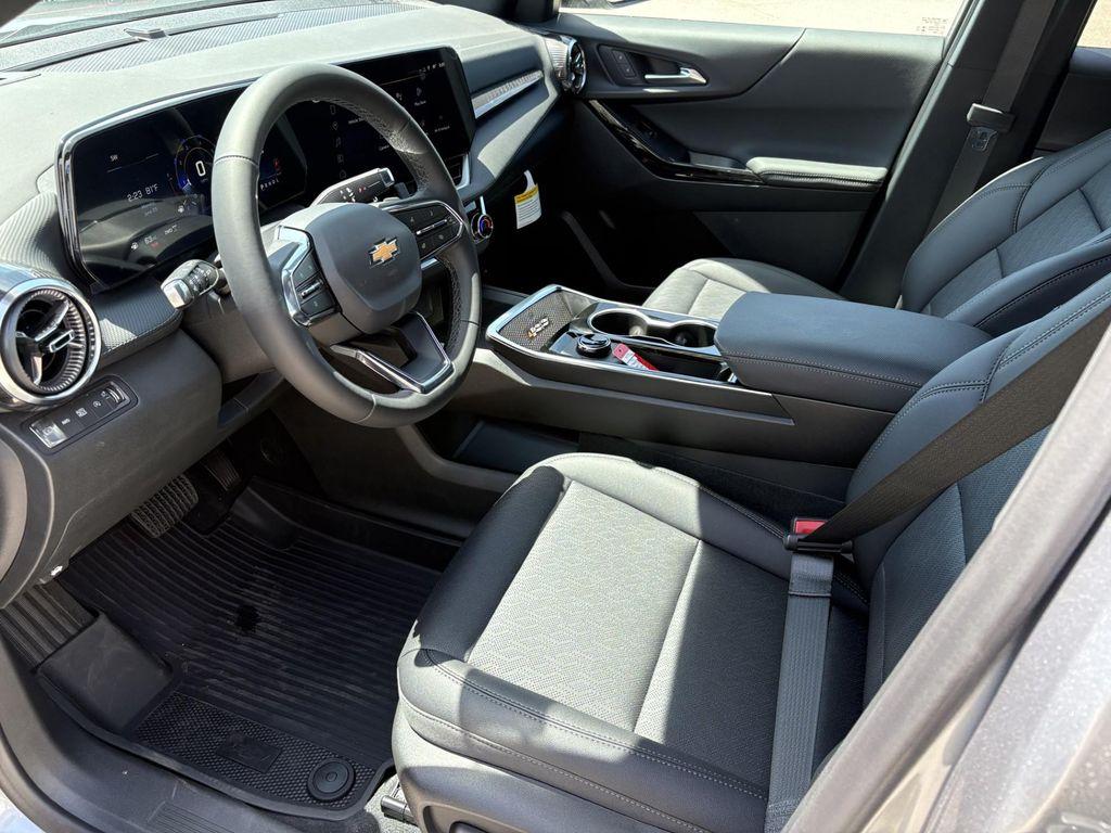 new 2026 Chevrolet Equinox car, priced at $34,259
