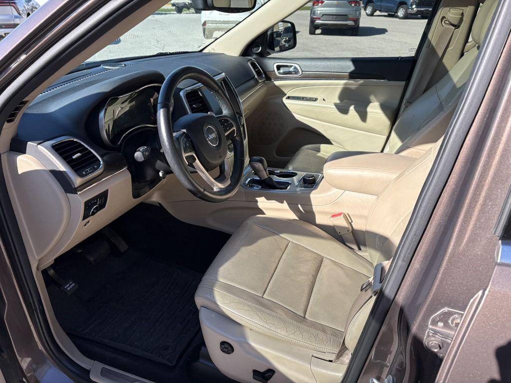 used 2017 Jeep Grand Cherokee car, priced at $15,289