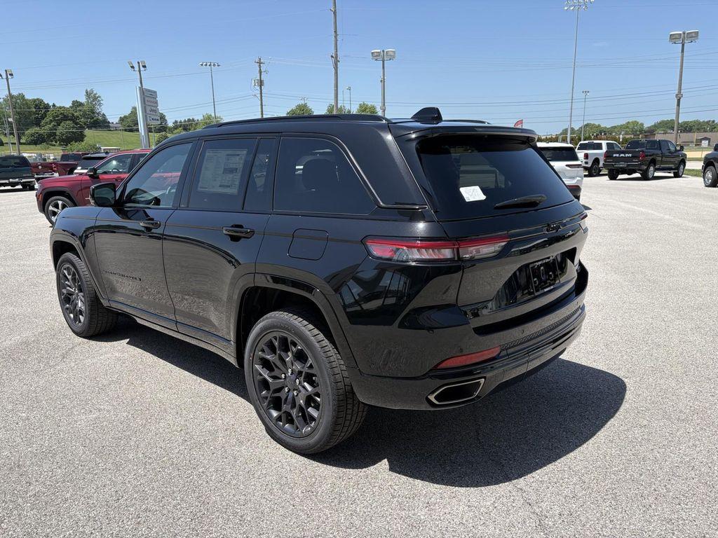 new 2025 Jeep Grand Cherokee car, priced at $59,156